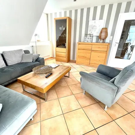 Anna Brise Apartment *