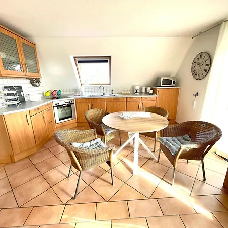 Anna Brise Apartment *