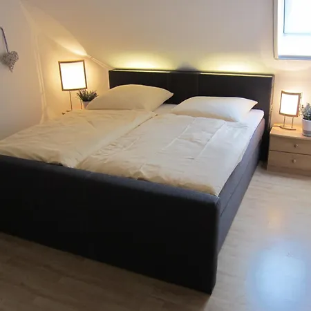 Anna Brise Apartment *