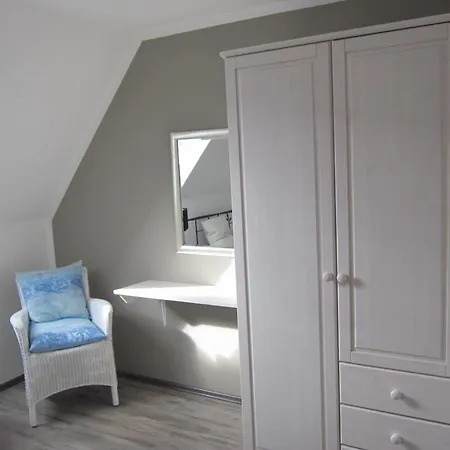 Anna Brise Apartment *